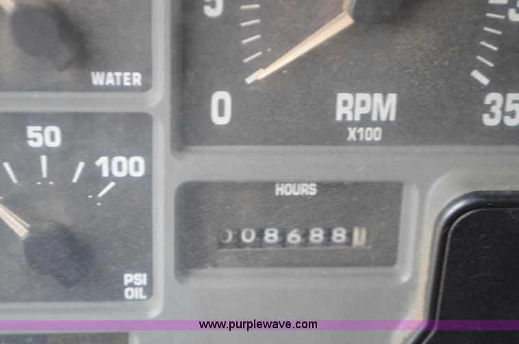 image for item L6406 1999 International 4900 dump truck