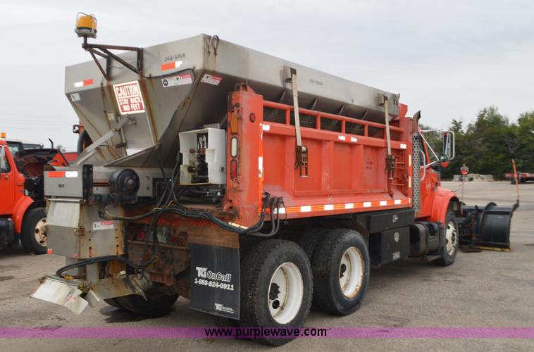 image for item L6407 1999 International 4900 dump truck