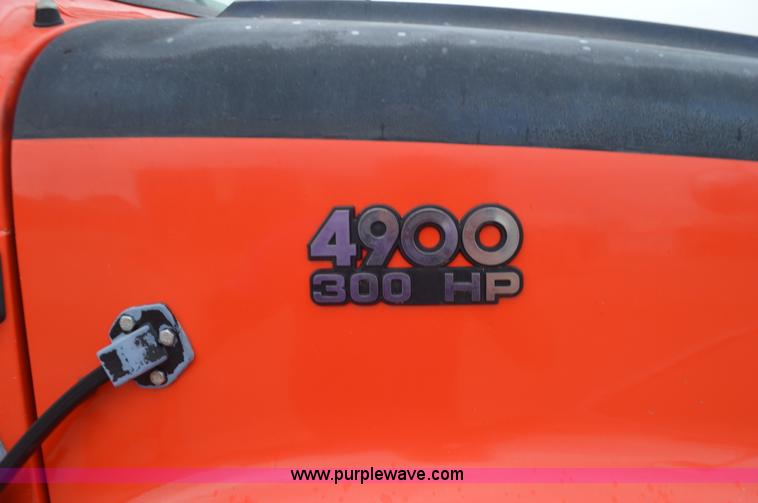 image for item L6407 1999 International 4900 dump truck