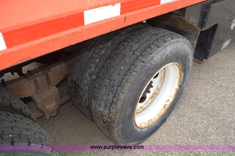 image for item L6407 1999 International 4900 dump truck