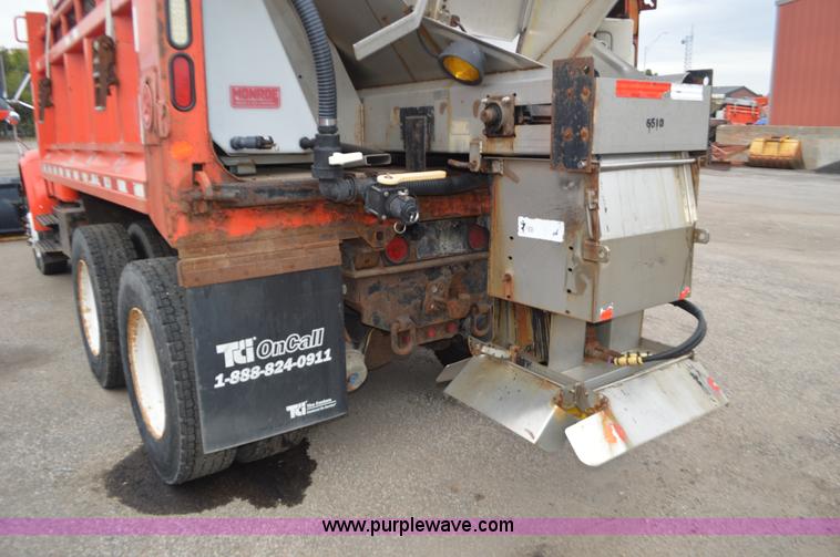 image for item L6407 1999 International 4900 dump truck