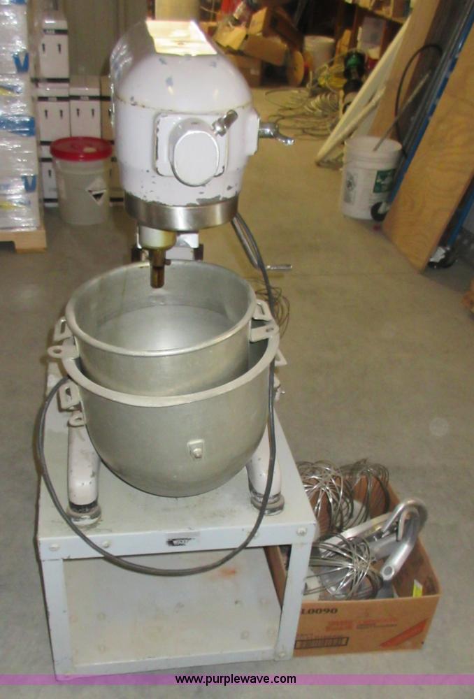 image for item BB9124 Hobart A200 mixer