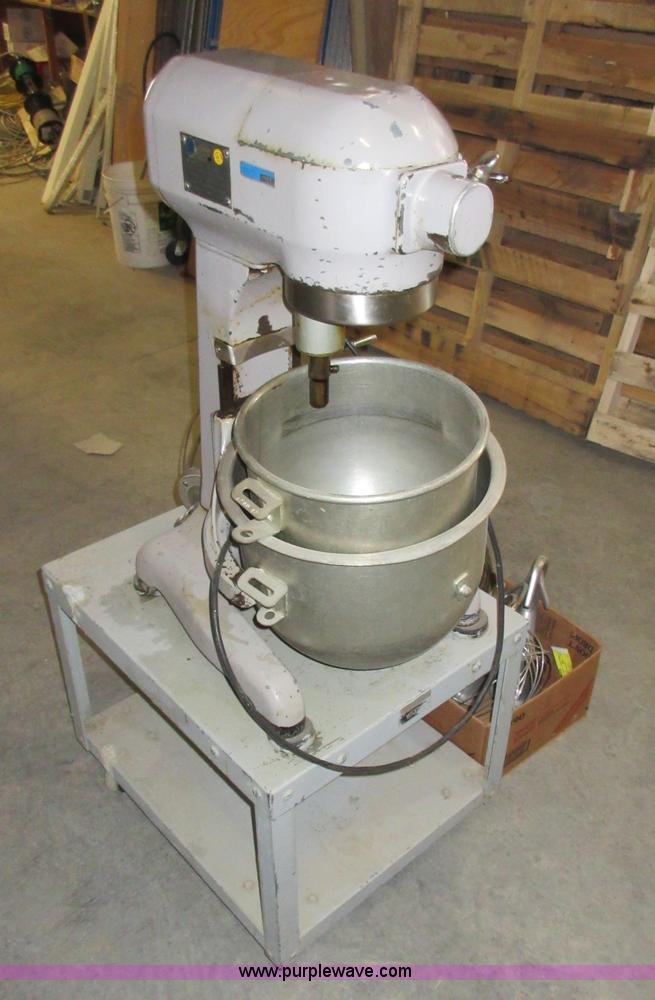 image for item BB9124 Hobart A200 mixer
