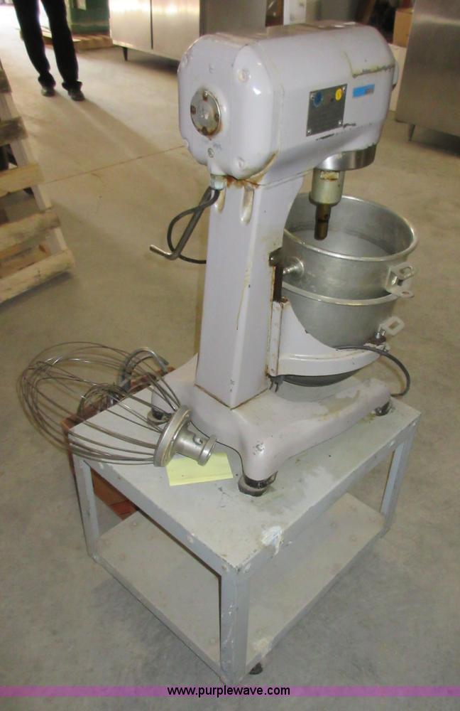 image for item BB9124 Hobart A200 mixer