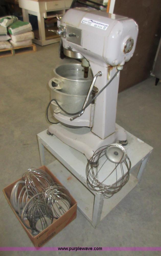 image for item BB9124 Hobart A200 mixer