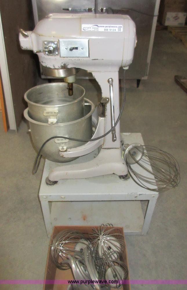 image for item BB9124 Hobart A200 mixer