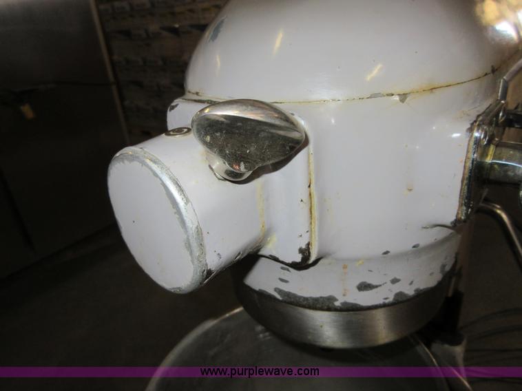 image for item BB9124 Hobart A200 mixer