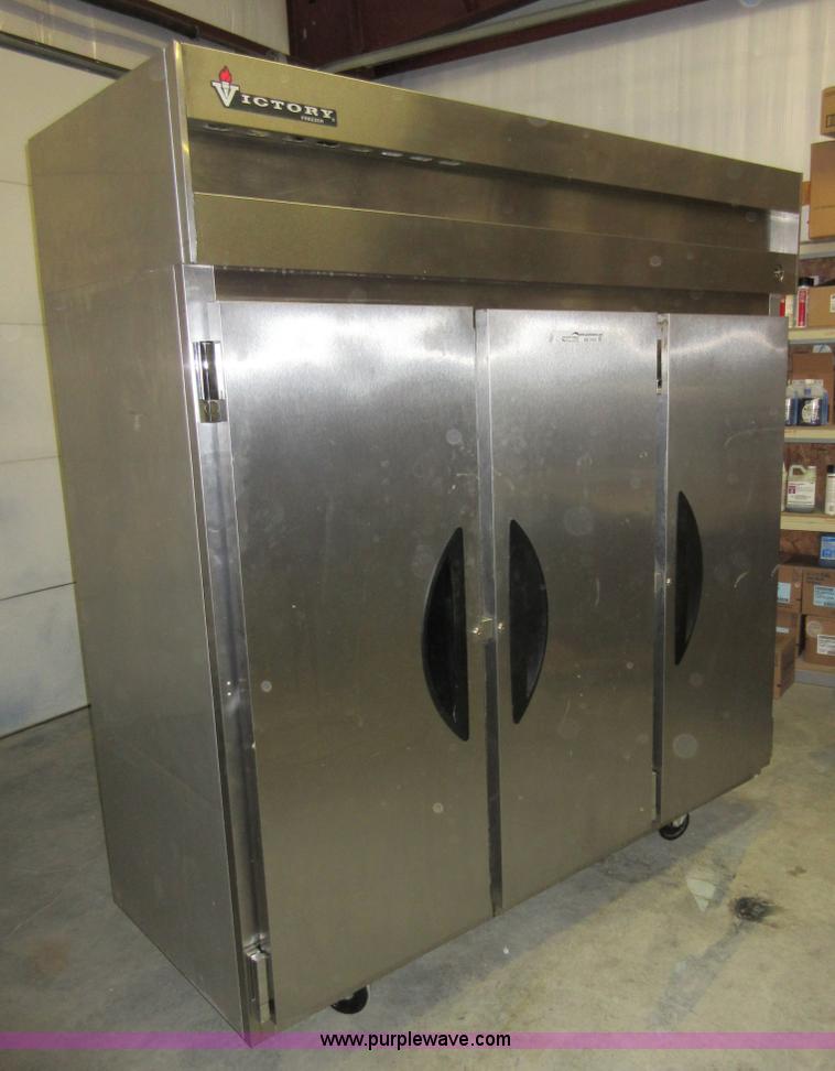 image for item BB9125 Assorted items