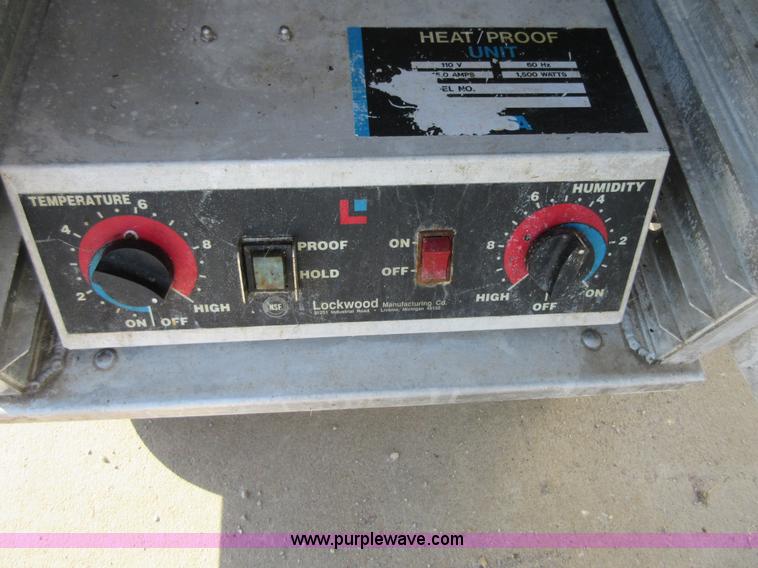 image for item BB9127 Assorted items