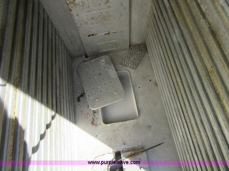 image for item BB9127 Assorted items