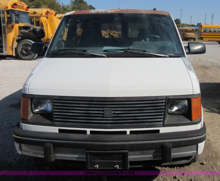 image for item BB9129 1993 Chevrolet Astro Extended van