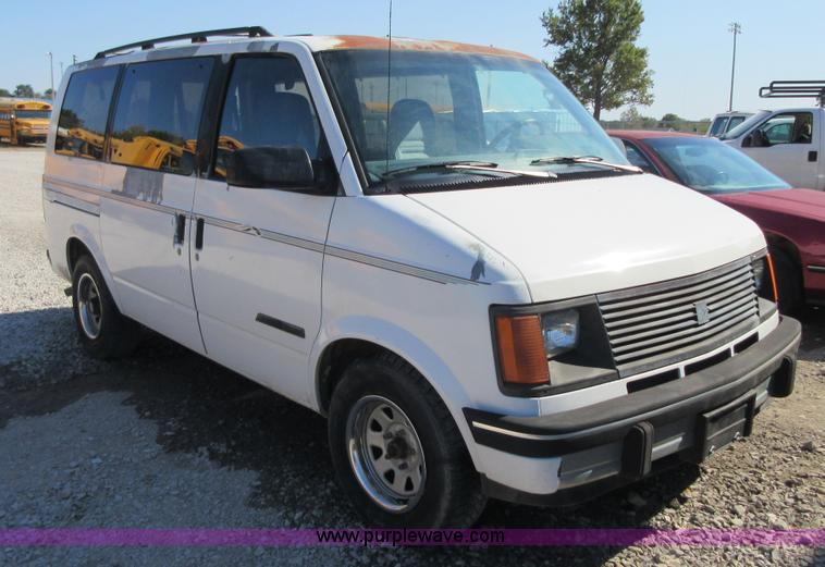 image for item BB9129 1993 Chevrolet Astro Extended van
