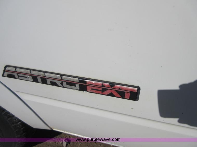 image for item BB9129 1993 Chevrolet Astro Extended van