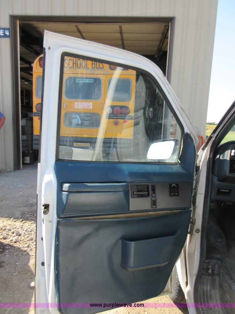 image for item BB9129 1993 Chevrolet Astro Extended van