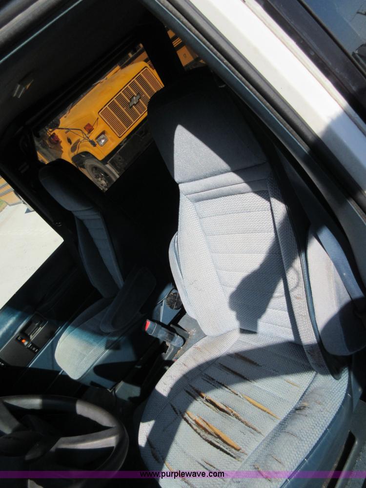 image for item BB9129 1993 Chevrolet Astro Extended van