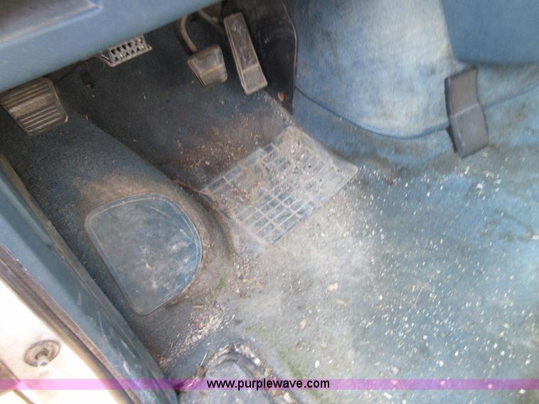 image for item BB9129 1993 Chevrolet Astro Extended van