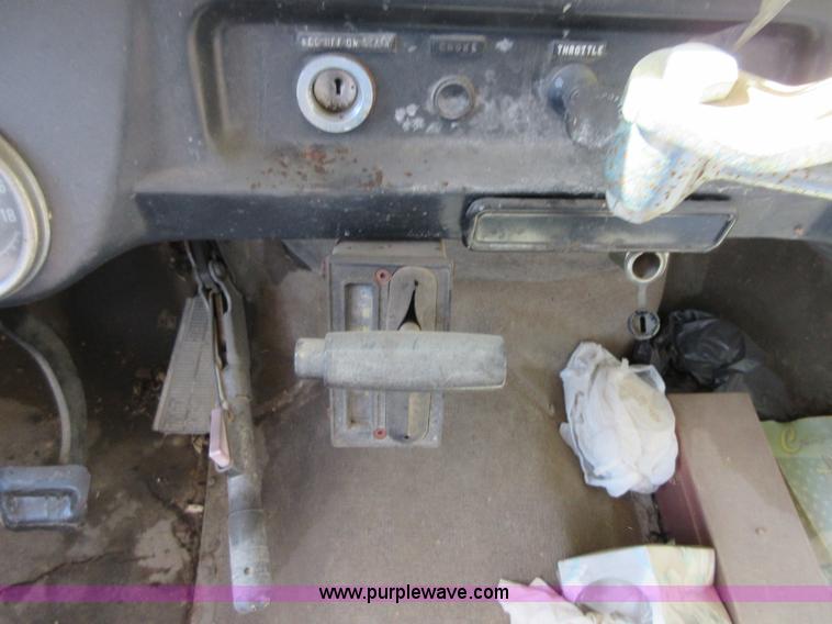 image for item BB9130 1987 Chevrolet school bus