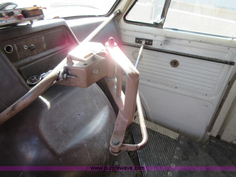 image for item BB9150 1981 Chevrolet G30 transit vehicle