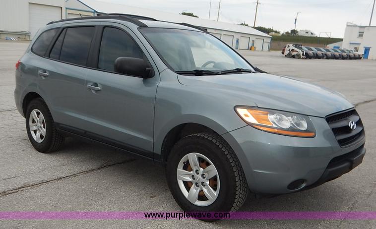 image for item BH9772 2009 Hyundai Santa Fe GLS SUV