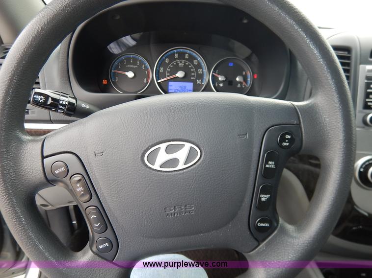 image for item BH9772 2009 Hyundai Santa Fe GLS SUV
