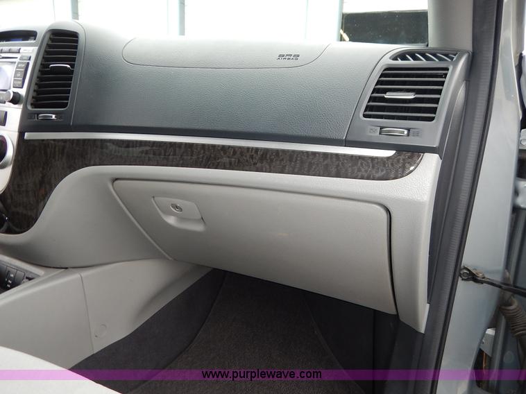 image for item BH9772 2009 Hyundai Santa Fe GLS SUV