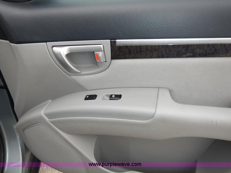 image for item BH9772 2009 Hyundai Santa Fe GLS SUV