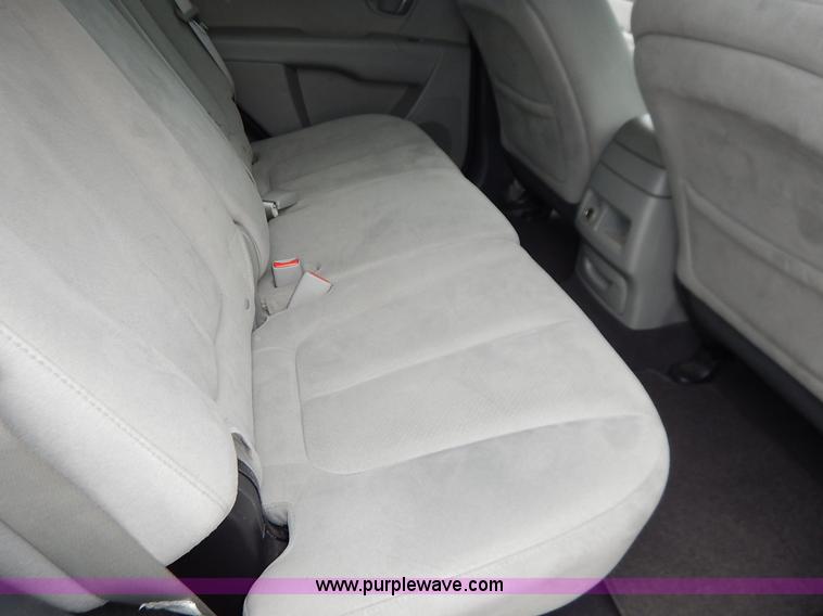 image for item BH9772 2009 Hyundai Santa Fe GLS SUV