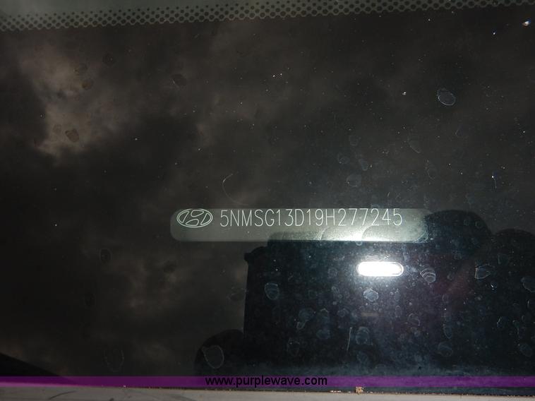 image for item BH9772 2009 Hyundai Santa Fe GLS SUV