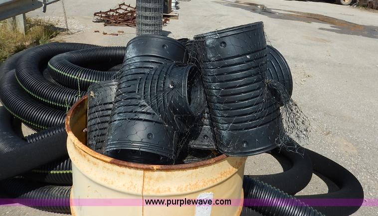 image for item BH9822 Assorted flex drainage pipe and fittings