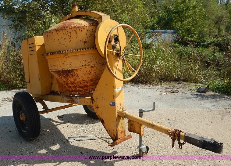 image for item BH9825 Gilson 681S concrete mixer