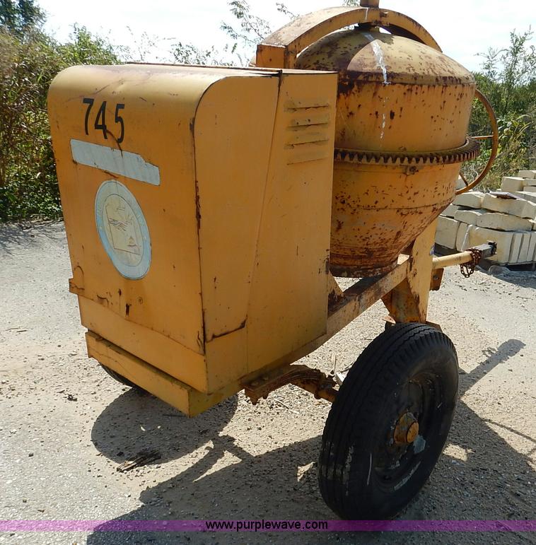 image for item BH9825 Gilson 681S concrete mixer