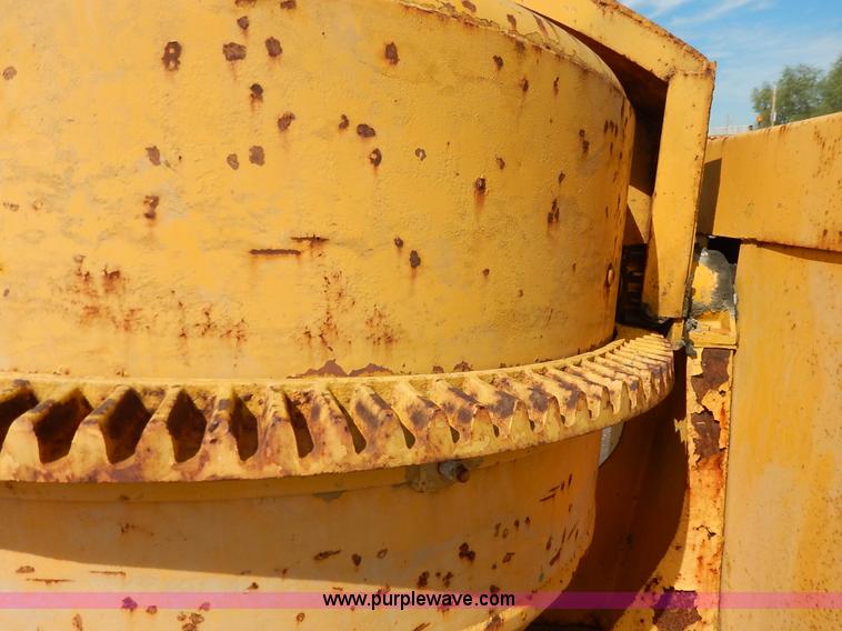 image for item BH9825 Gilson 681S concrete mixer
