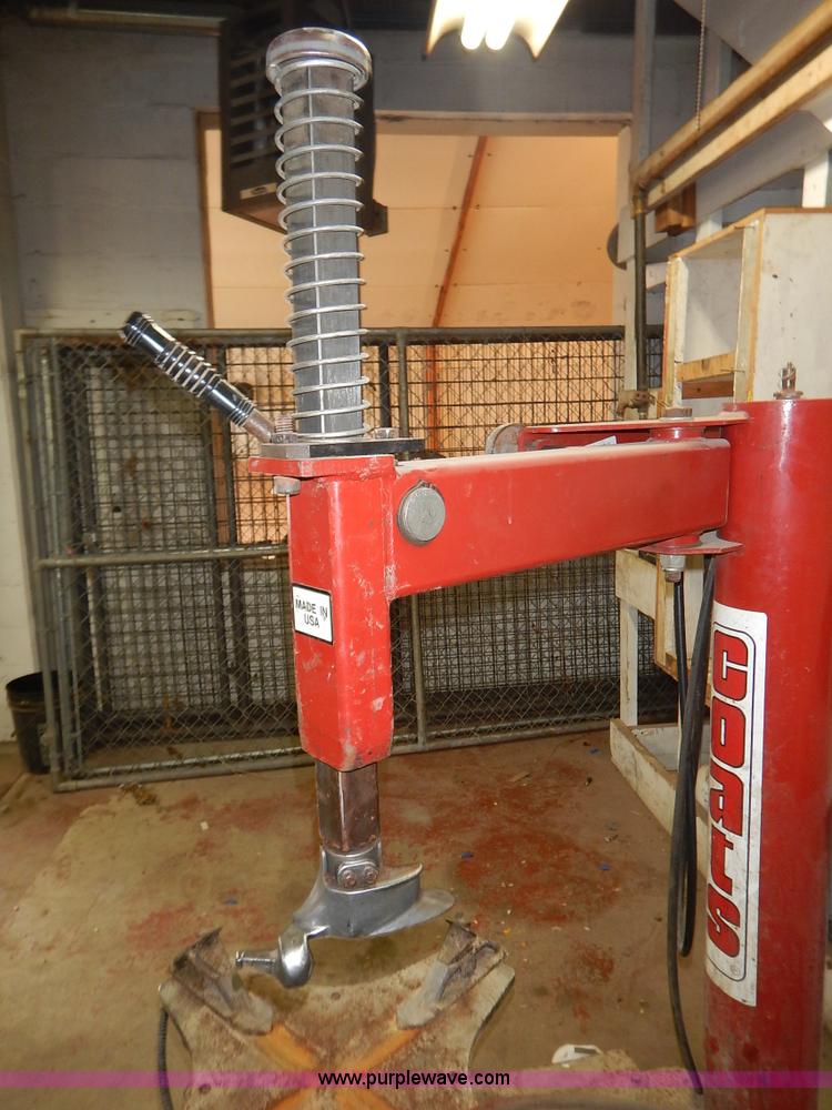 image for item BH9861 Coats 5030A rim clamp tire machine