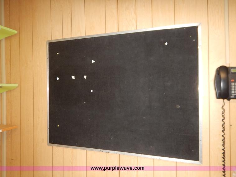 image for item BH9863 Assorted furniture