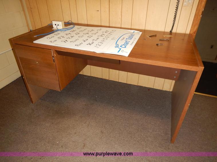 image for item BH9863 Assorted furniture