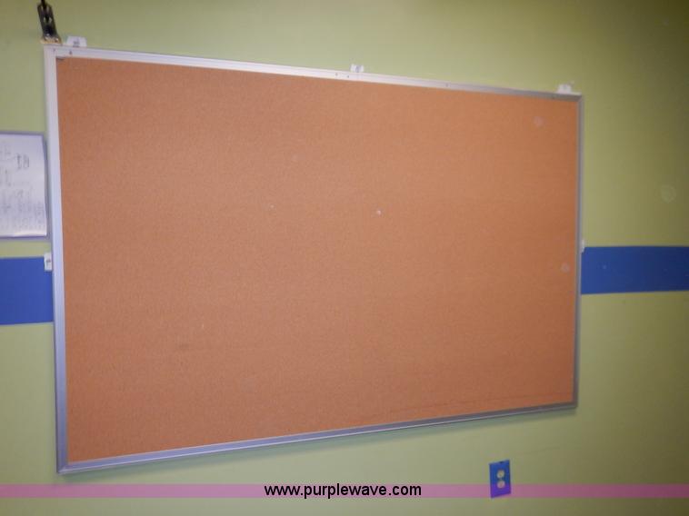 image for item BH9863 Assorted furniture