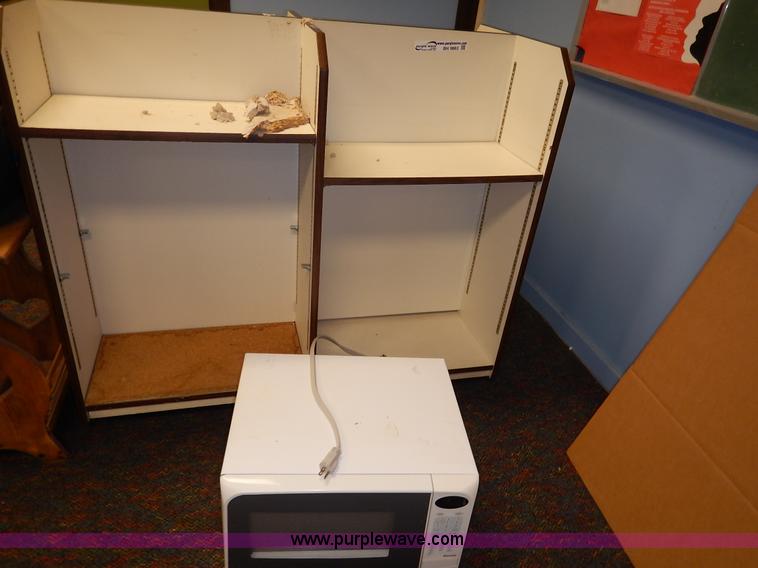 image for item BH9863 Assorted furniture