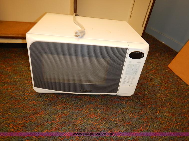 image for item BH9863 Assorted furniture