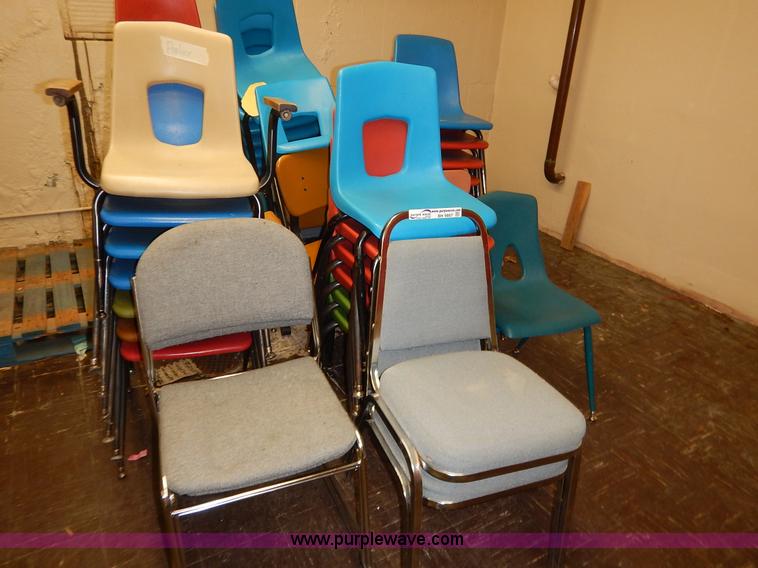 image for item BH9867 Approximately 60 student chairs