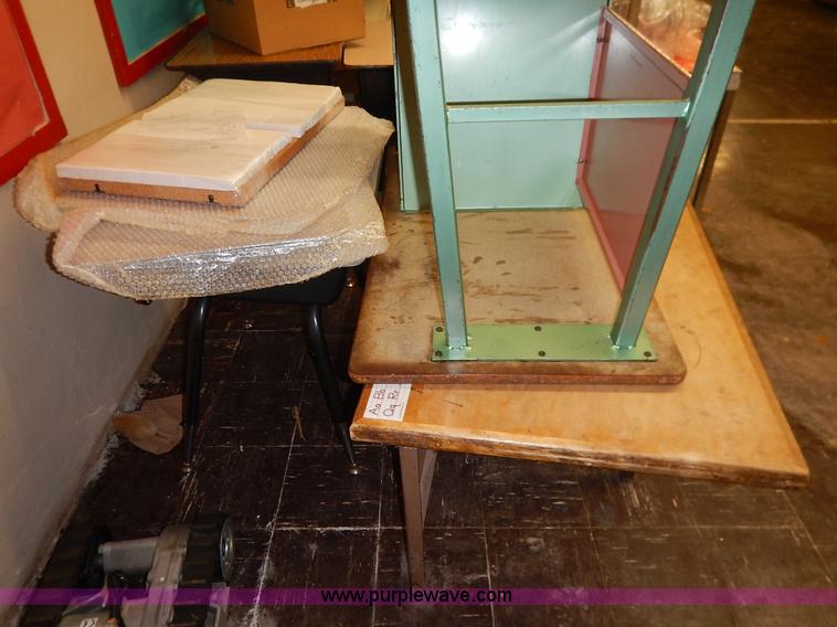 image for item BH9868 Assorted furniture