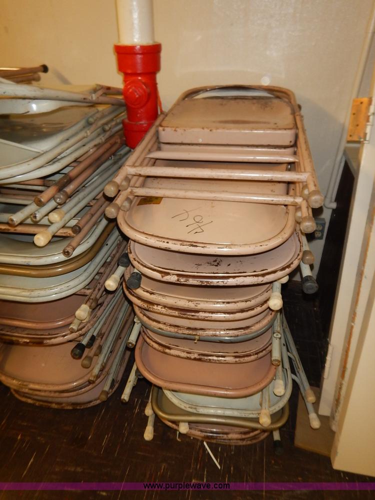 image for item BH9869 Approximately 70 metal folding chairs