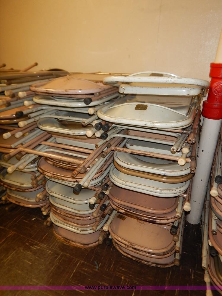 image for item BH9869 Approximately 70 metal folding chairs