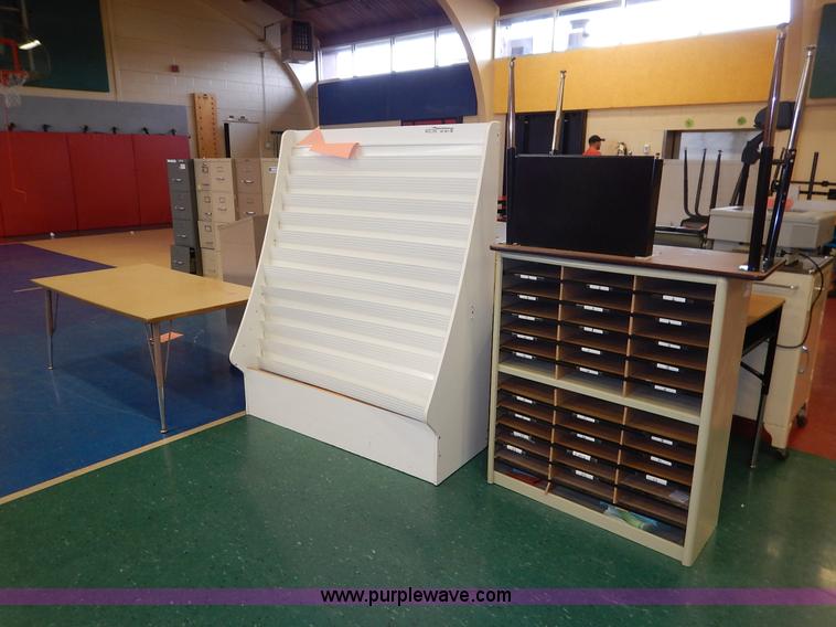 image for item BH9871 Assorted furniture