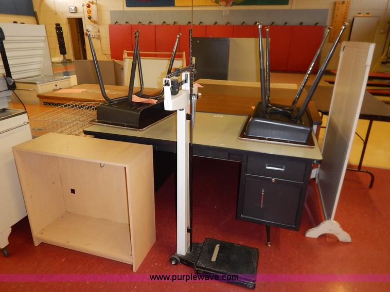 image for item BH9871 Assorted furniture