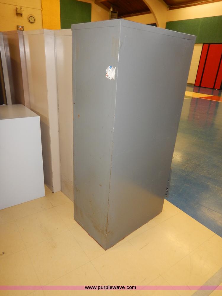 image for item BH9872 (11) assorted filing cabinets