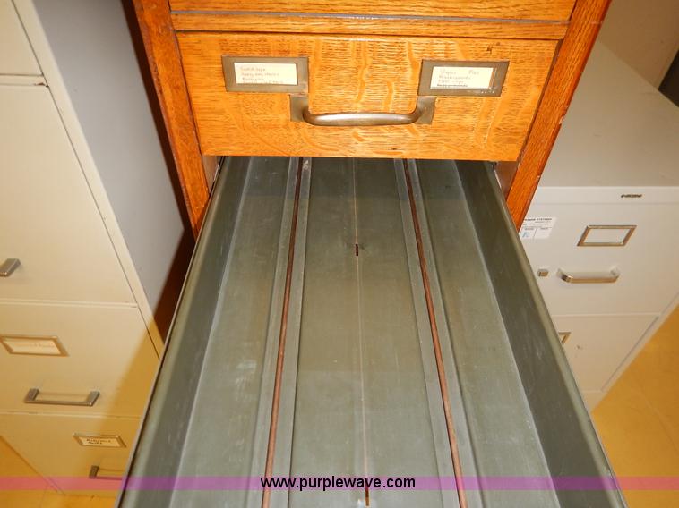 image for item BH9872 (11) assorted filing cabinets