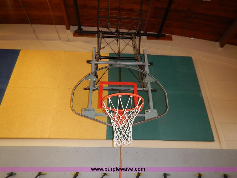 image for item BH9873 Assorted equipment