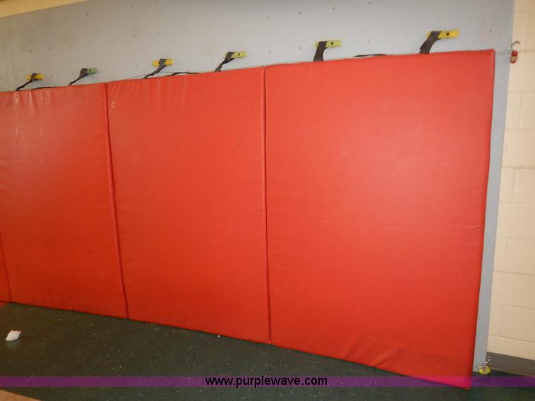 image for item BH9873 Assorted equipment