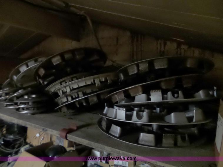 image for item BI9282 Assorted Ford Crown Victoria interior parts