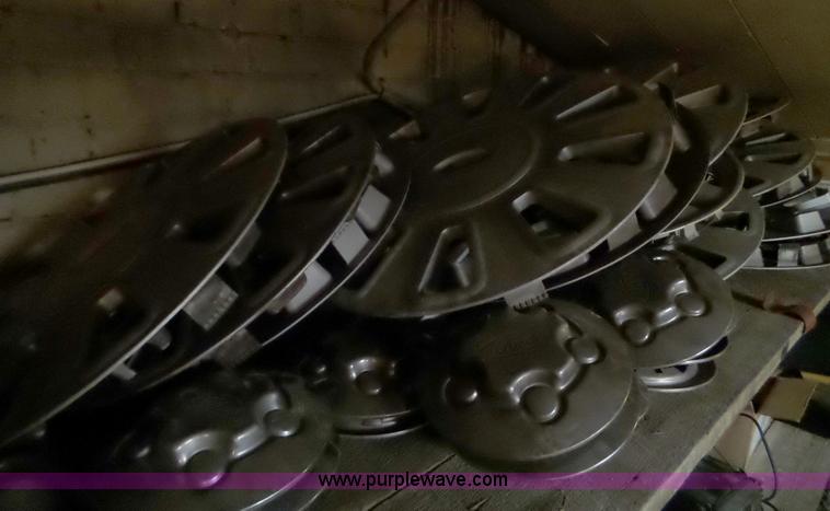 image for item BI9282 Assorted Ford Crown Victoria interior parts